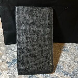 176. Louis Vuitton Brazza Wallet with COA